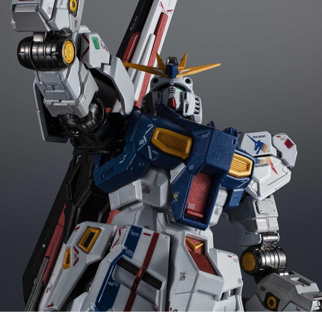 超合金 RX-93ff νガンダム　バンダイ