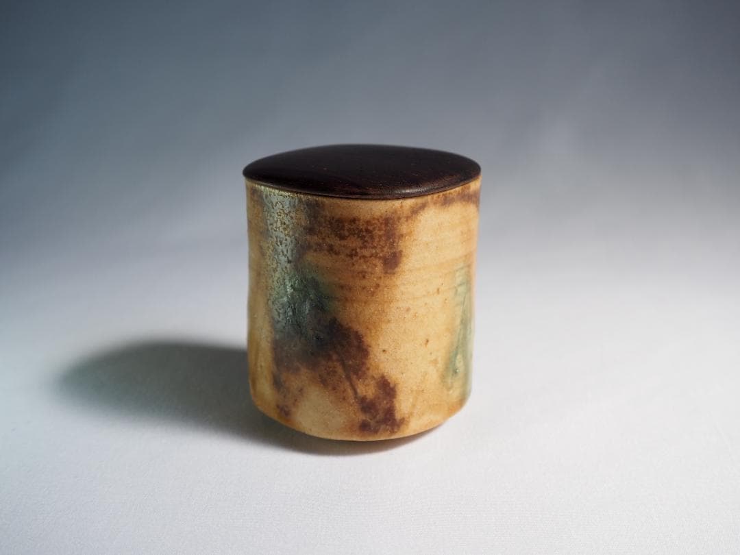 利茶土ミルグリム造『黄瀬戸四方茶器』（共箱）