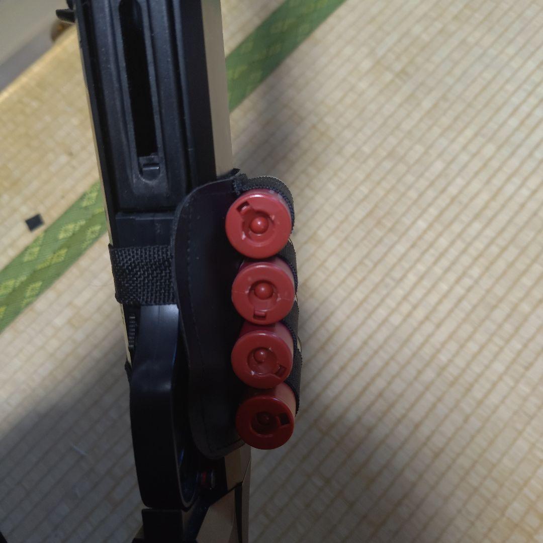 東京マルイ M3スーパー90 エアーコッキングショットガン　予備カートリッジ付き