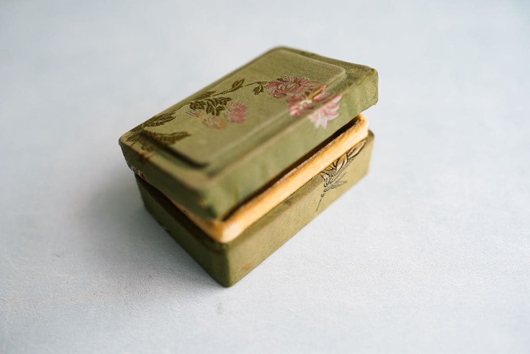 中国の北宋の詩人・蘇軾の「赤壁賦」が書かれたアンティーク品