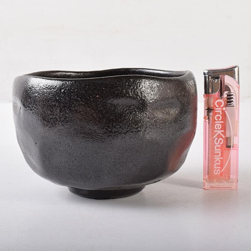 茶道具　楽吉左衛門　九代了入作　黒楽箆目茶碗　共箱　M　R8077
