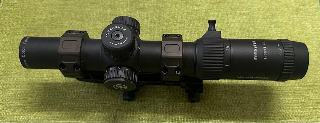 ベクターオプティクス Forester 1-5X24 Gen II マウント付き