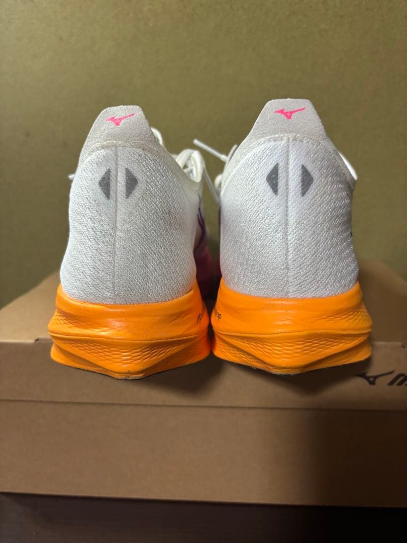 ミズノ　ウェーブリベリオンプロ　ロー　LOW 25.5 未使用品