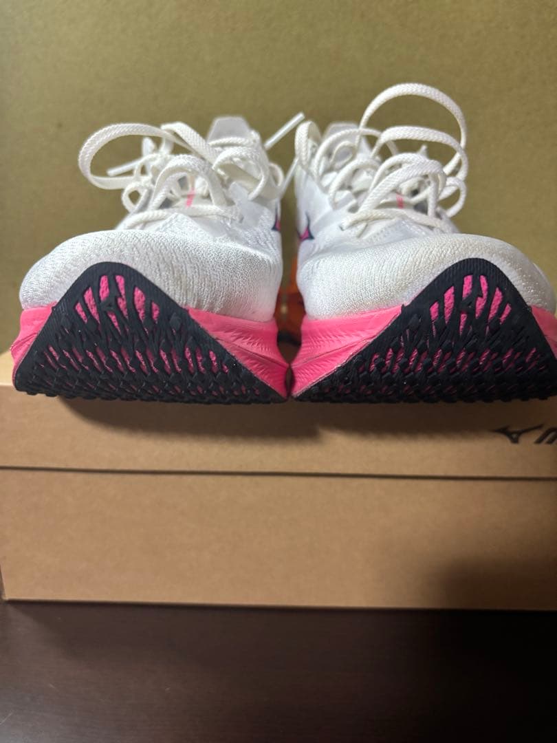 ミズノ　ウェーブリベリオンプロ　ロー　LOW 25.5 未使用品