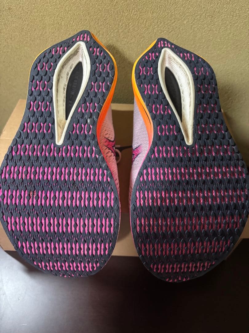 ミズノ　ウェーブリベリオンプロ　ロー　LOW 25.5 未使用品