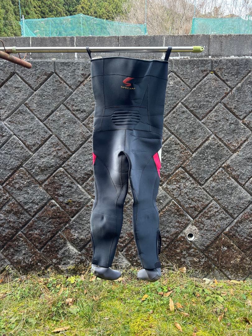 ダイワ SPECIAL ドライタイツ LB