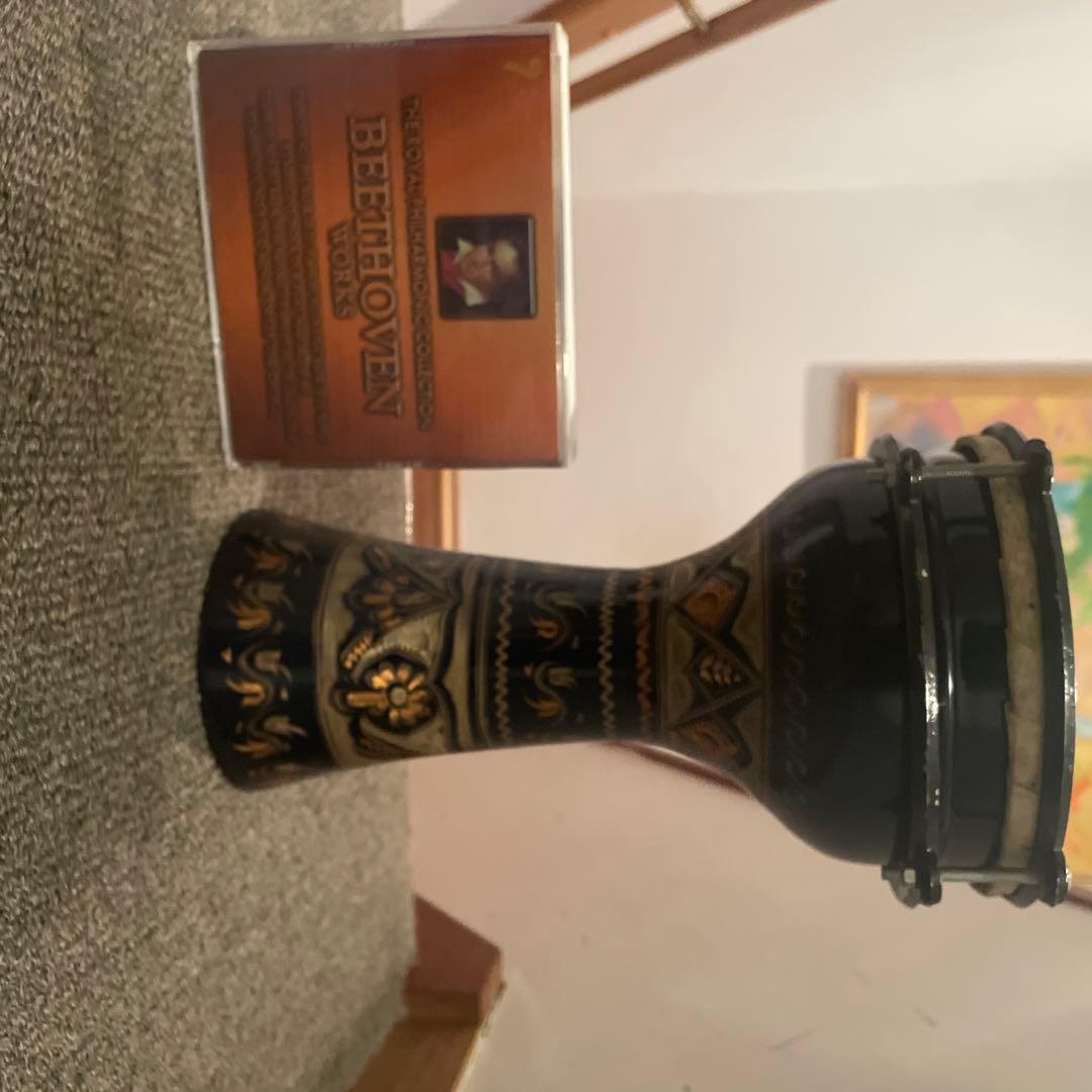 手描き装飾の陶器製楽器