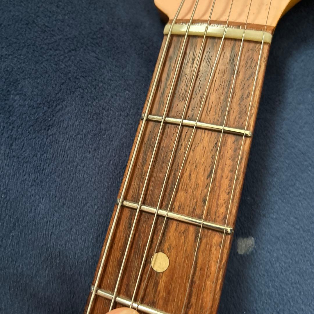 ヴァンザント　ストラト エレキギター ピンク ソリッドボディ