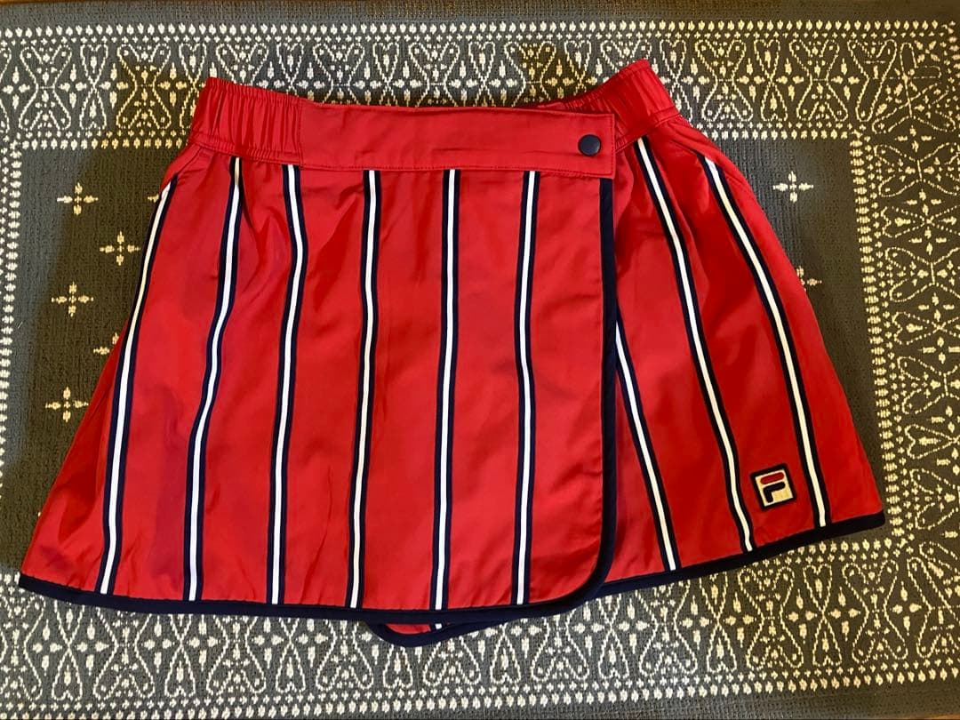 FILA 中綿スコートリバーシブル　Lサイズ