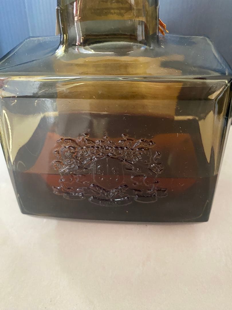 サントリーウイスキーとオールドパーとロイヤルとサントリーブランディV￼SOP ￼