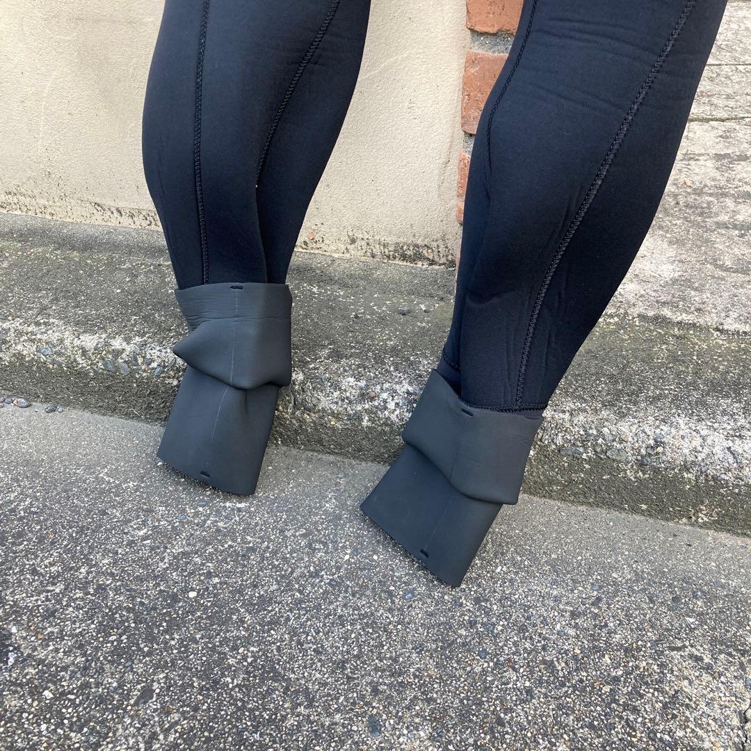 黒色セミドライスーツ5mm teamsnoopycat❗️