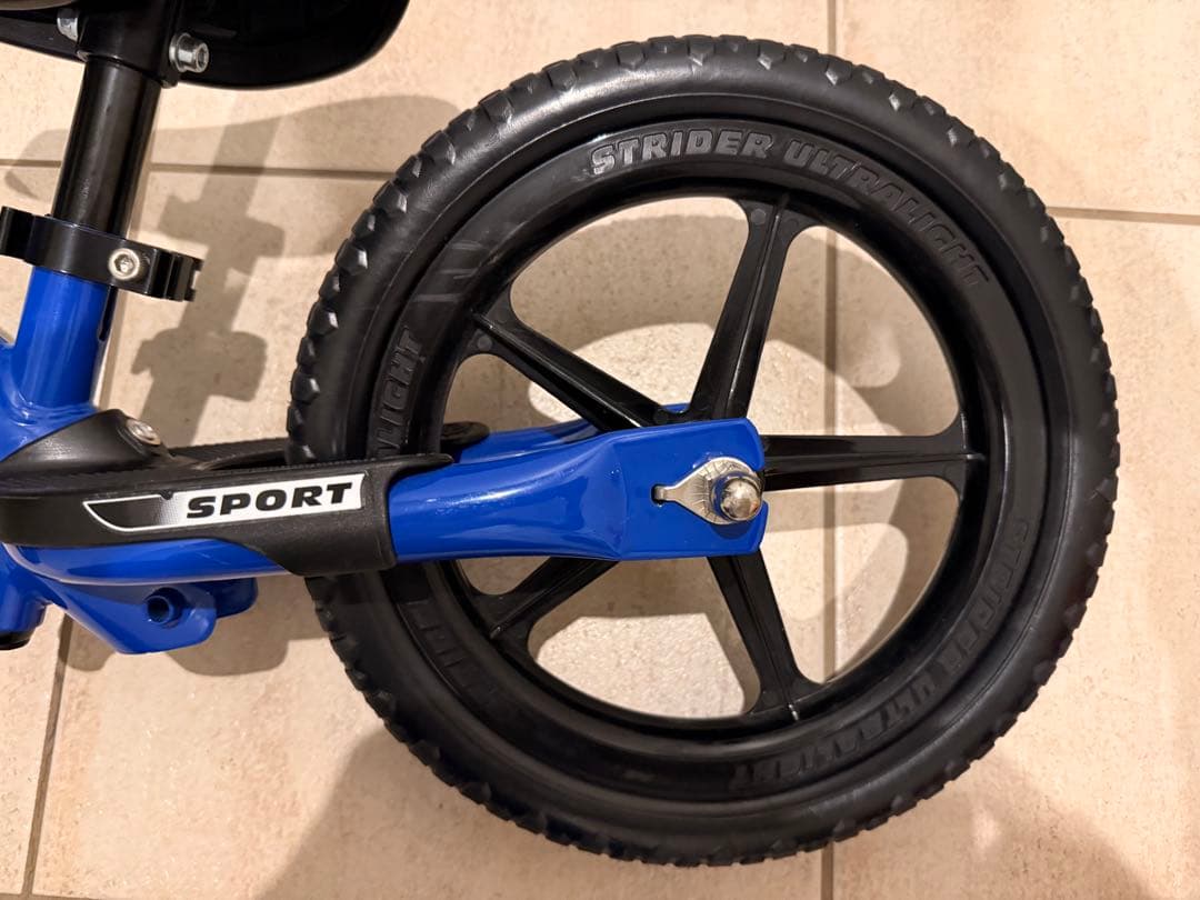 STRIDER スポーツ バランスバイク 12inch 青