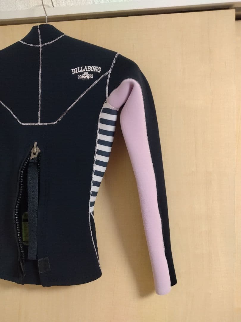 地域ねこ　ビラボン　　タッパー　　М