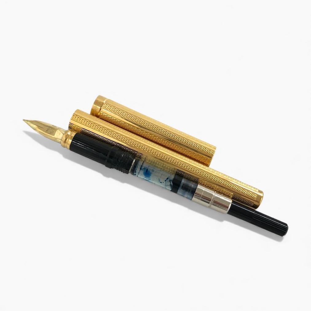 ピンクの猫 S.T. Dupontデュポン ペン先750 18ct 万年筆