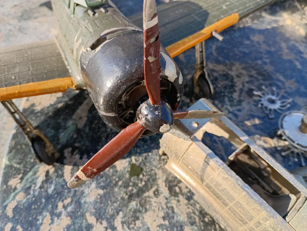 １６０４）ずっしり重いダイカスト製　ゼロ戦？　２機まとめて　難あり