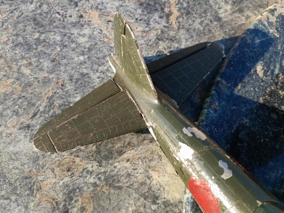 １６０４）ずっしり重いダイカスト製　ゼロ戦？　２機まとめて　難あり