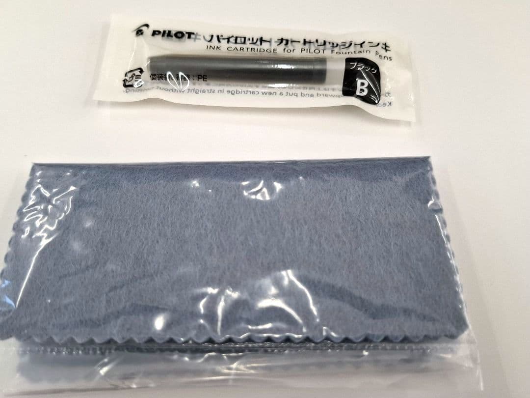 未開封　PILOT　パイロット　万年筆　18K細字　F　シルバーン　格子　925