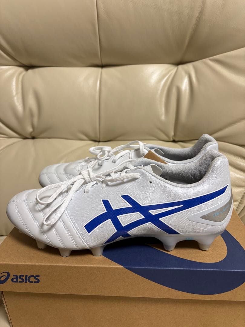 ❤️新品 未使用 タグ付き asicsサッカースパイク 27.5㎝