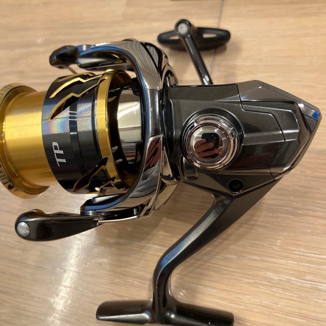 SHIMANO スピニングリール 20ツインパワー 中古