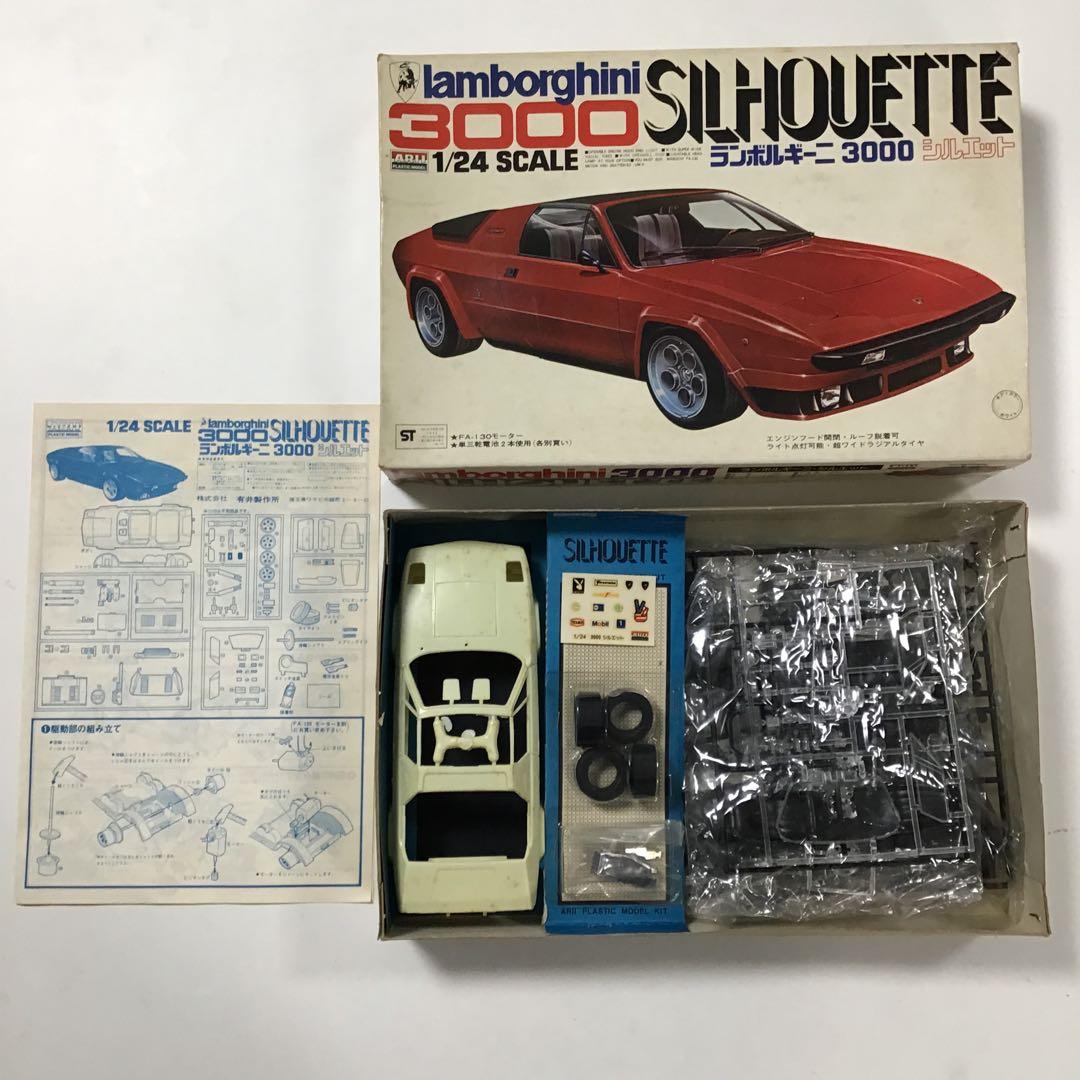 昭和　レトロな車プラモセット　バラ売り不可です。