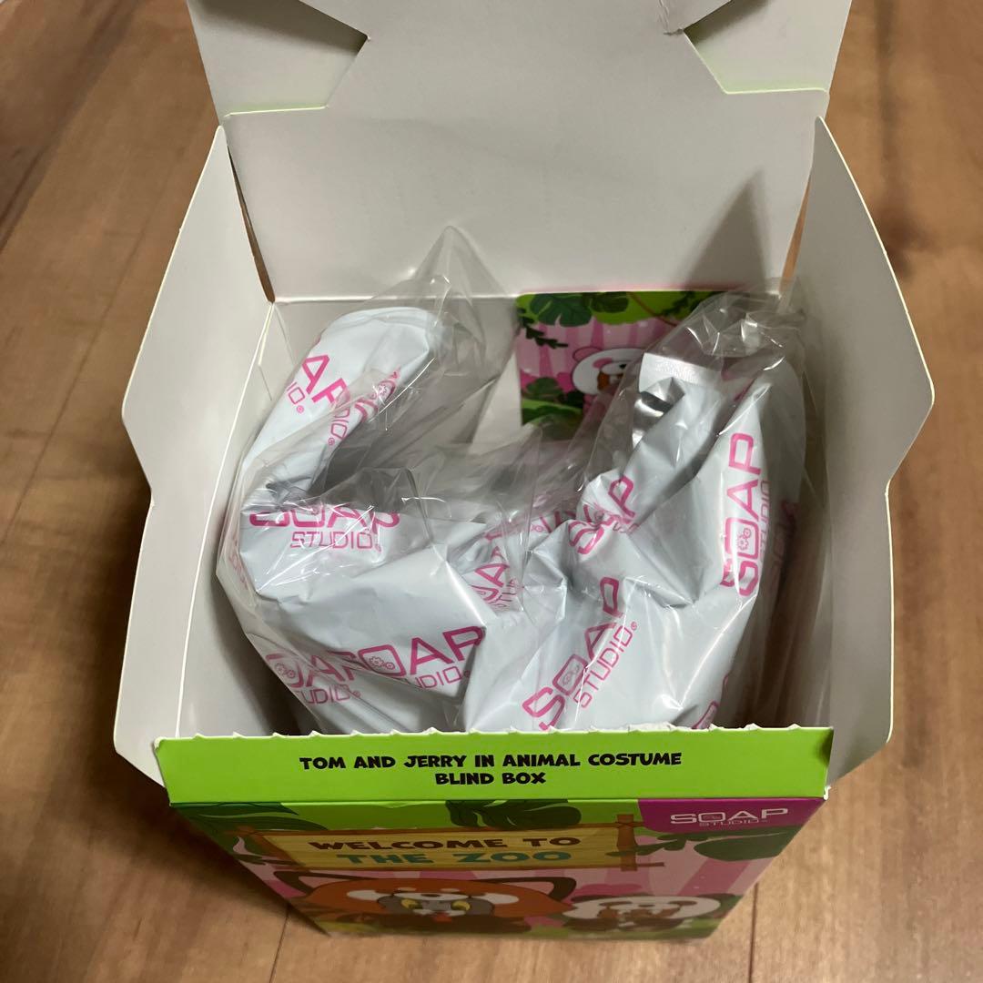 新品　トムとジェリー アニマルコスチューム　シークレット　ピンクパンダ　レア