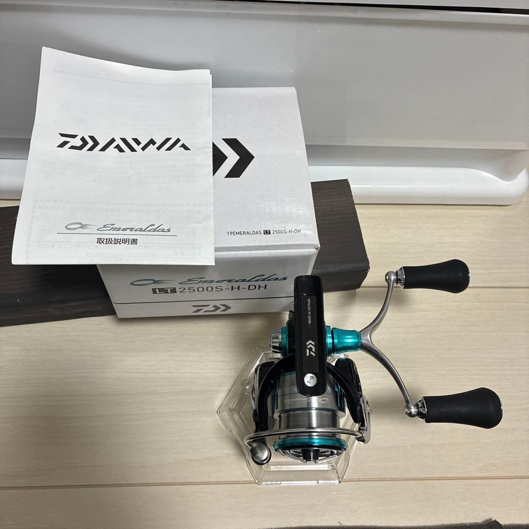 ダイワ　19エメラルダス　スピニングリール　エギング