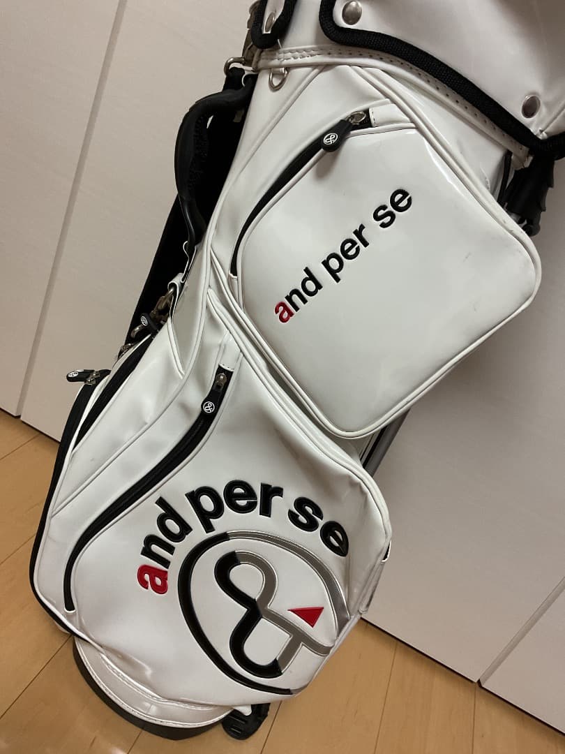 and per se アンパスィ　キャディバッグ　スタンド式　エナメル