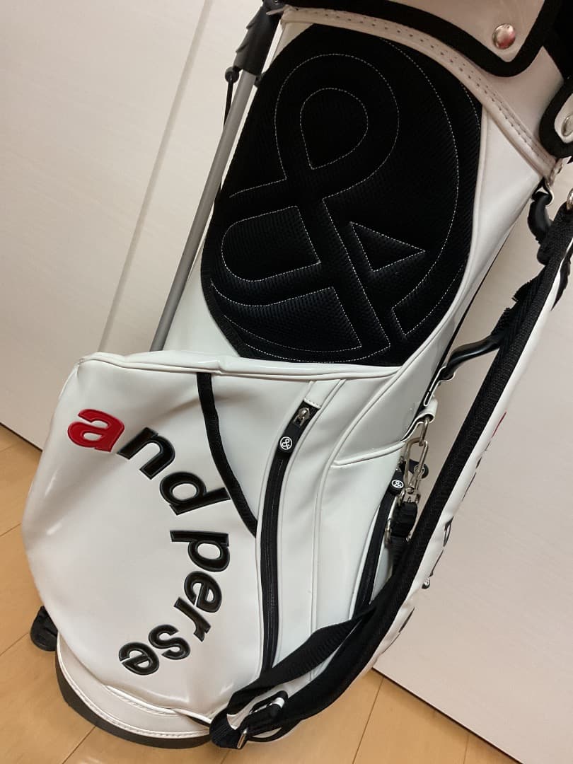 and per se アンパスィ　キャディバッグ　スタンド式　エナメル