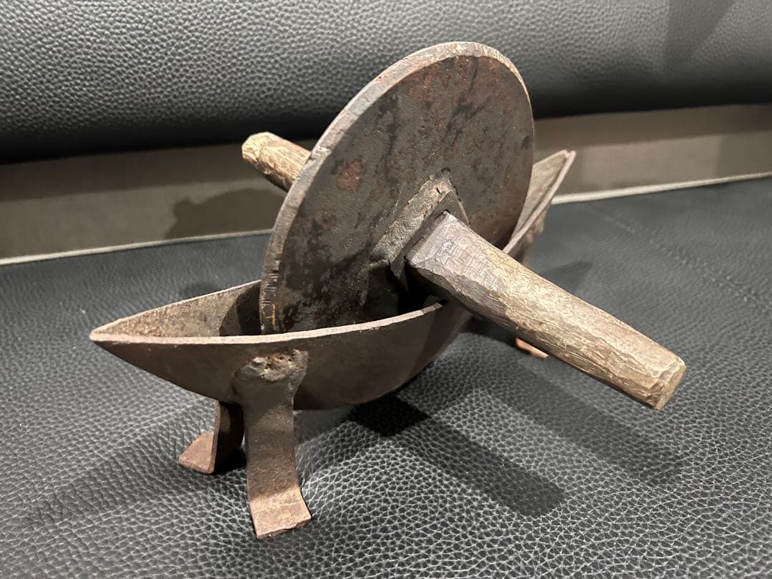 薬研　やげん　鉄製　調剤道具　古民具 民芸　古道具 骨董 アンティーク　当時もの