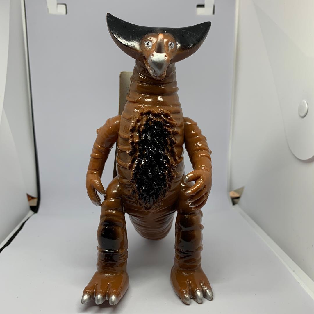 ウルタラマンゴモラ