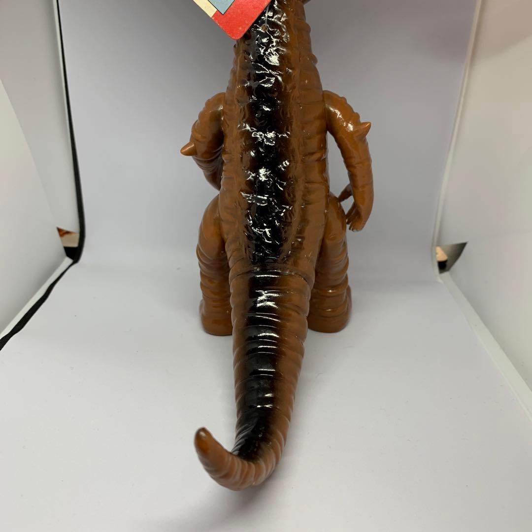 ウルタラマンゴモラ