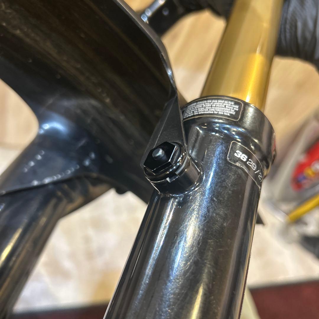 さ*ん様 FOX FACTORY 36 29 ブースト 150mm おまけ多数付