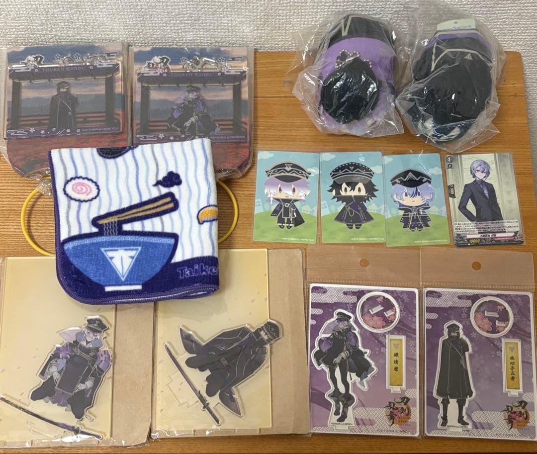 刀剣乱舞 跪坐　アクリルスタンド　もちマス　源清麿　水心子正秀　大慶直胤