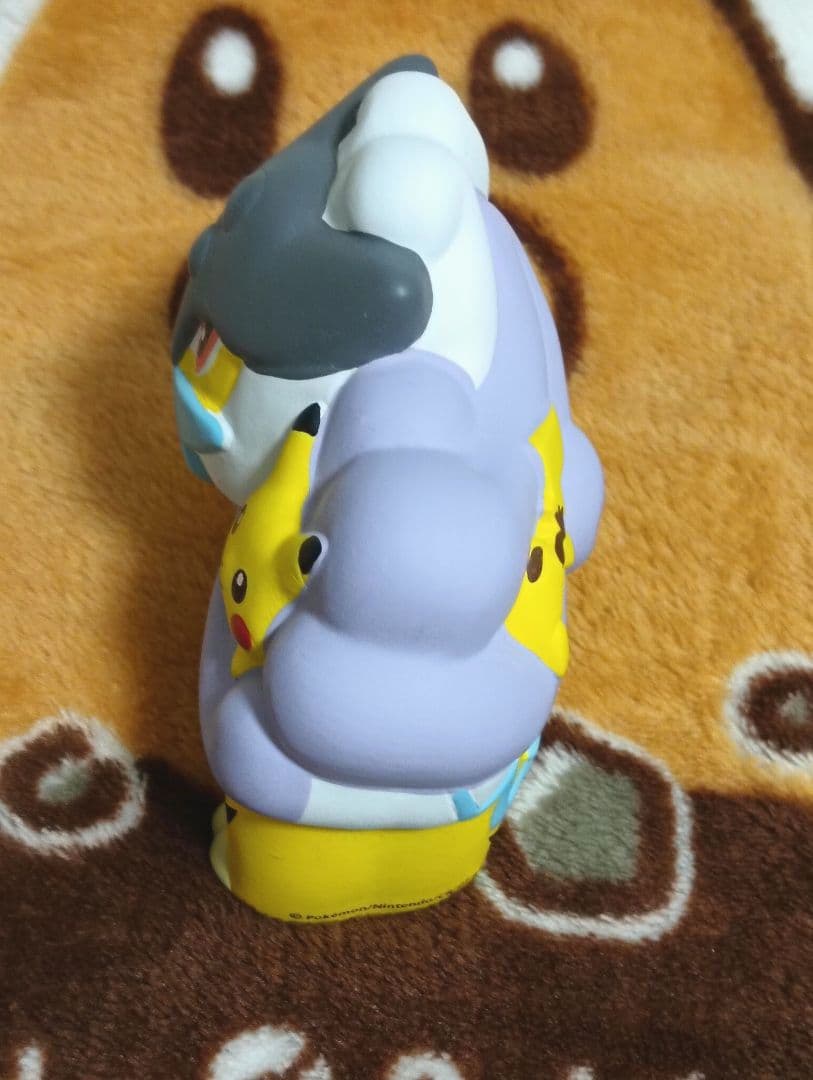 ポケモン　陶飾り ピカチュウとライコウ