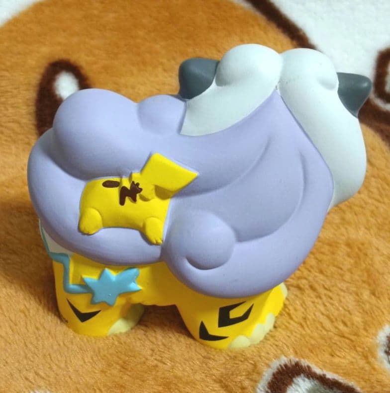 ポケモン　陶飾り ピカチュウとライコウ