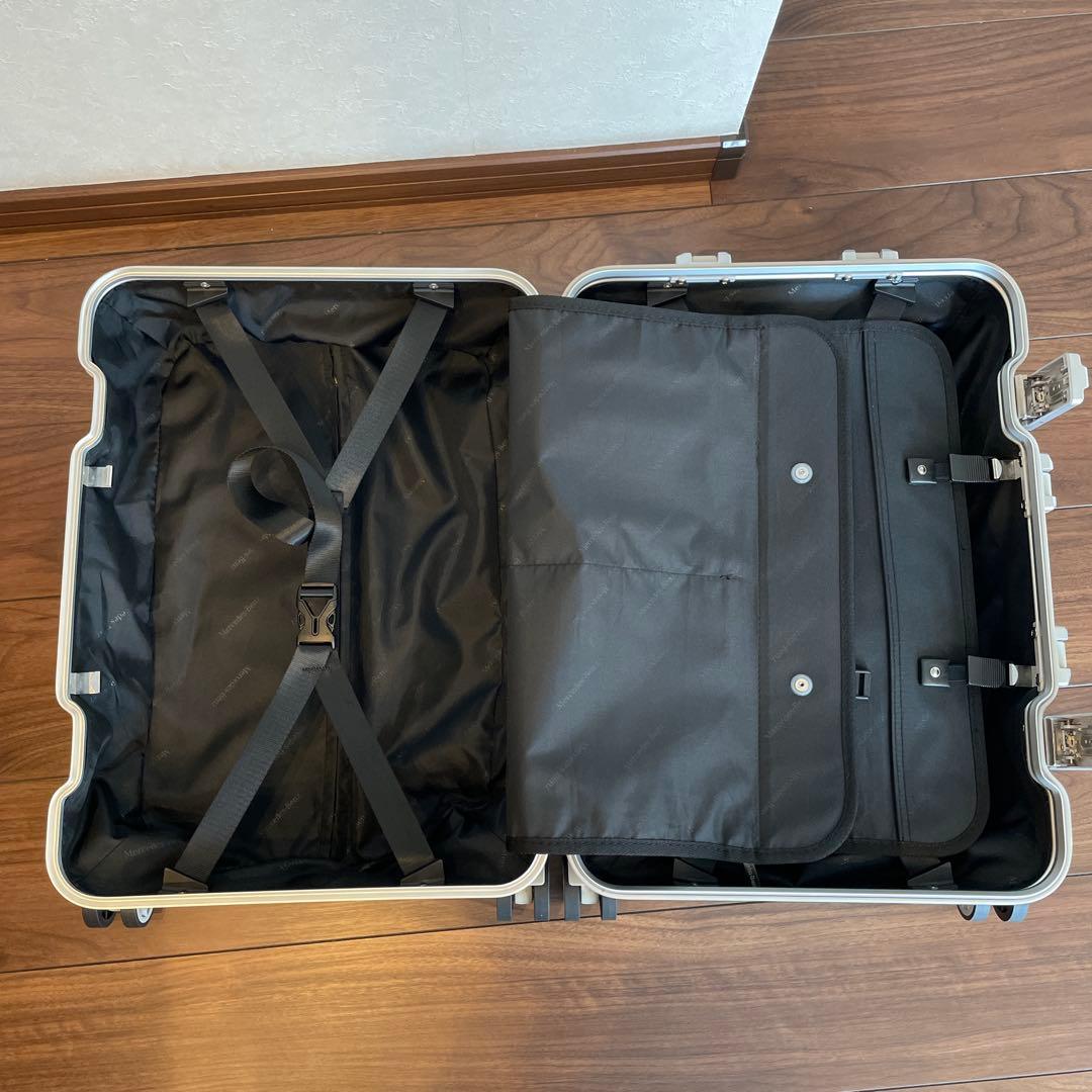 ベンツ⚪︎新品⚪︎シルバーキャリーケース 32リットル　カバー付き