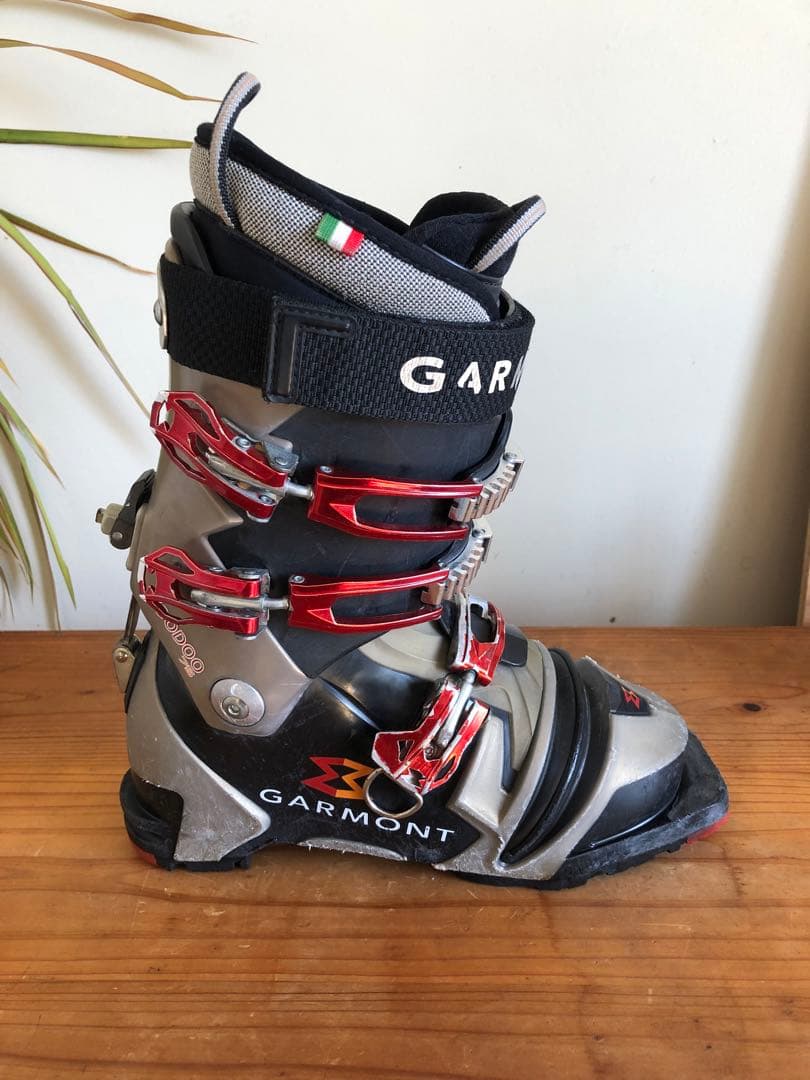 ガルモント　ブードゥー　テレマークブーツ　25.5センチ　75mm規格