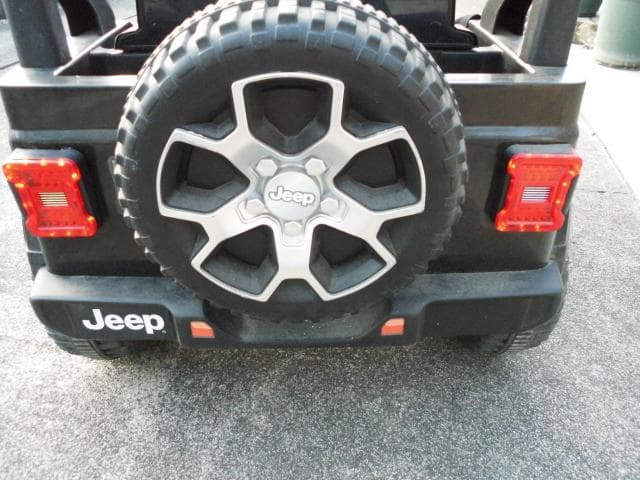 ２人乗り可能ラジコンカー　子供が乗れる＜Ｊｅｅｐ＞　現役動作品 　引き取り希望