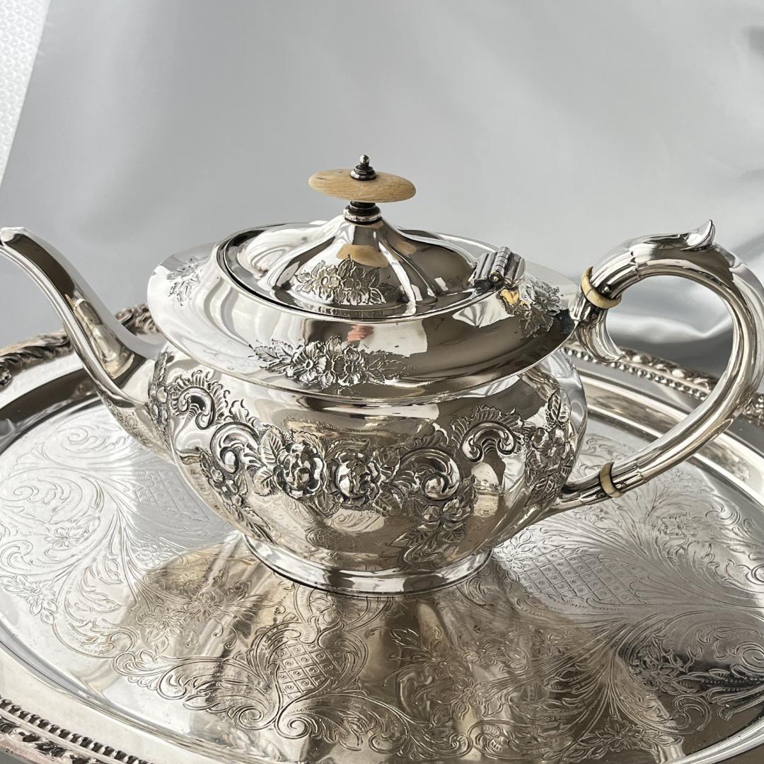 【Pinder Brothers】 ローズのティーセット 3点 薔薇のレリーフ