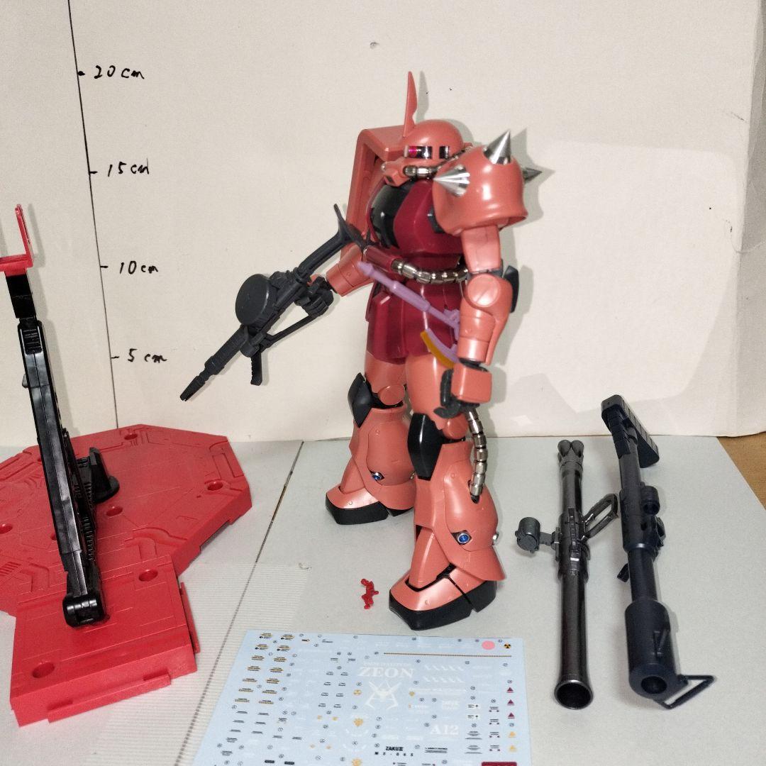 MG 1/100 シャア専用ザクⅡ ver2.0 塗装完成品 ガンプラ ベース付
