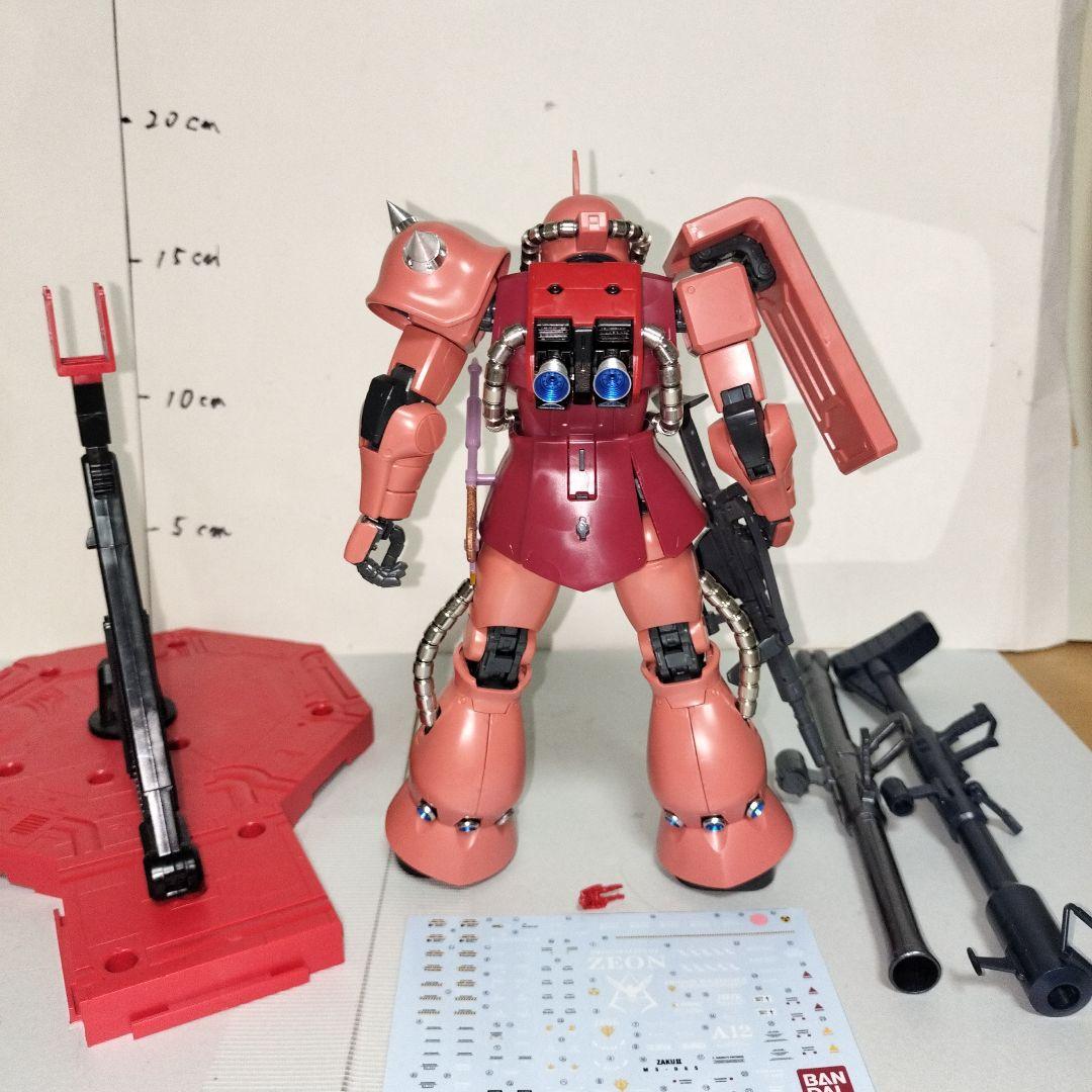 MG 1/100 シャア専用ザクⅡ ver2.0 塗装完成品 ガンプラ ベース付