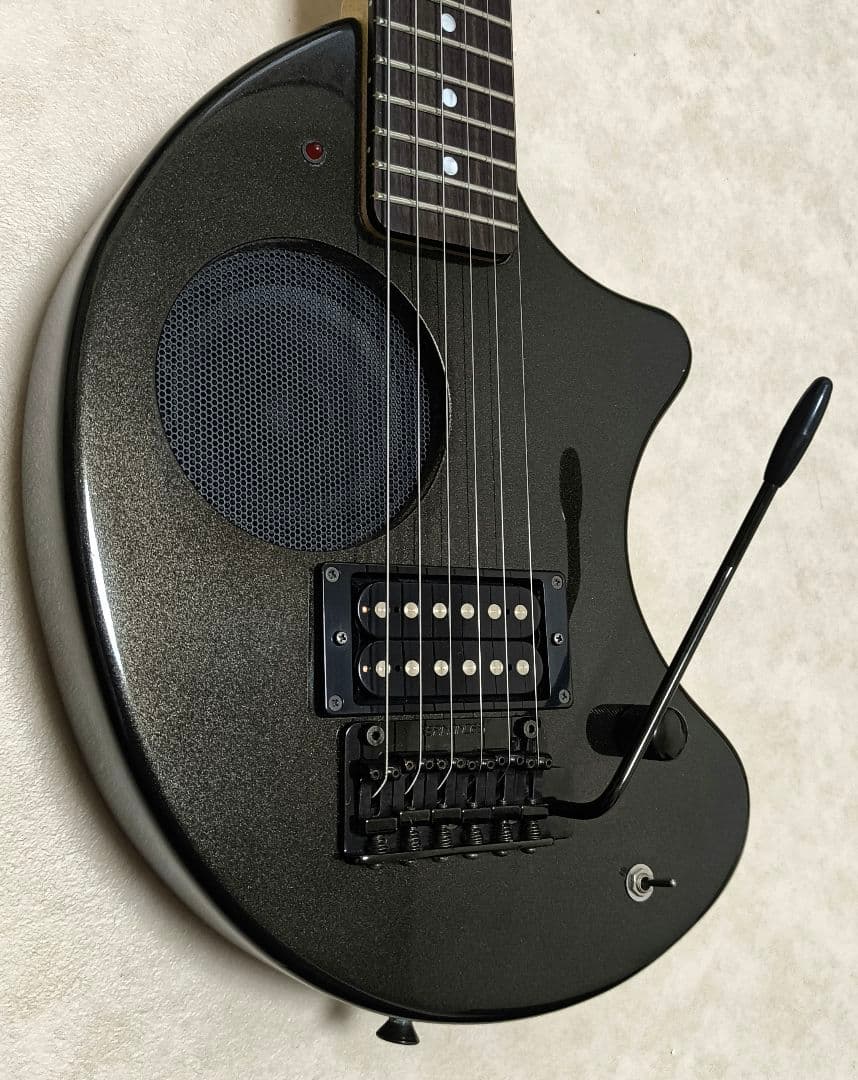 【美品】ZO-3 芸達者 MB アンプ内蔵ミニギター ケース付