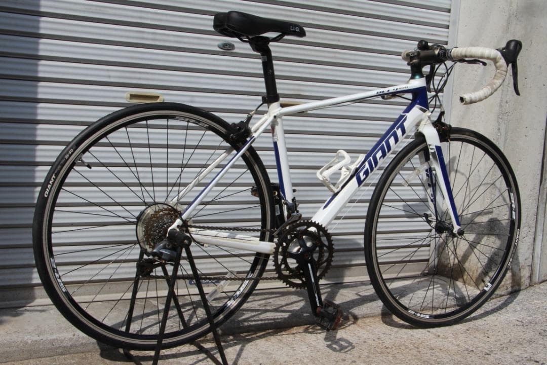 引き取り限定♪人気のGIANT♪DEFY 4♪ロードバイク入門用にどうぞ♪