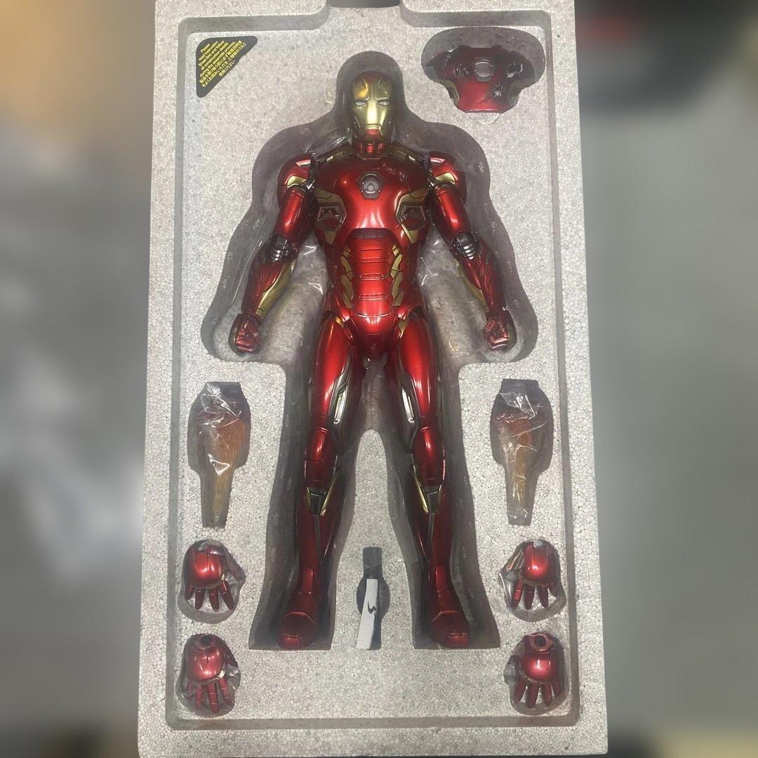 ホットトイズ　アベンジャーズAOU アイアンマン マーク XLV