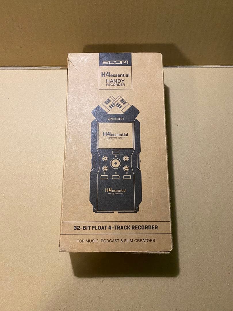 Zoom H4 essential ハンディレコーダー