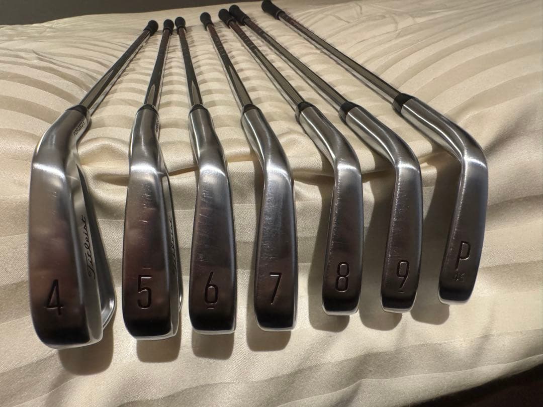 極美品 タイトリスト T100 2023 7本セット（4〜PW） 保証証あり