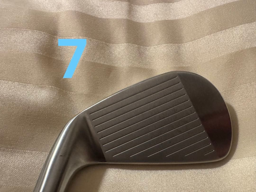 極美品 タイトリスト T100 2023 7本セット（4〜PW） 保証証あり