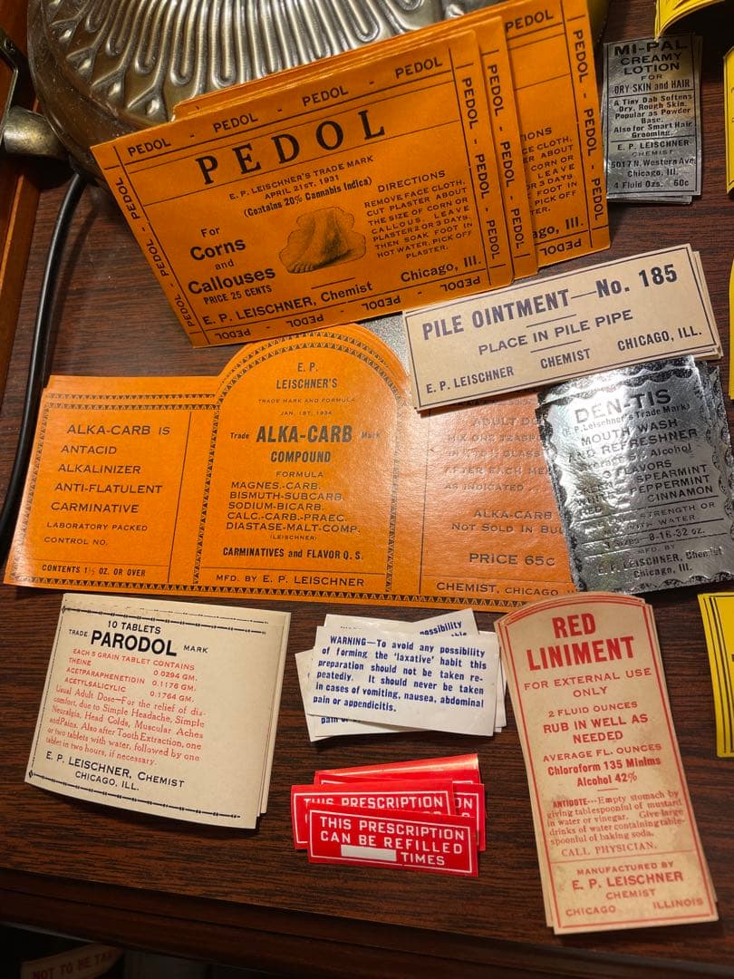 海外　ファーマシーラベル　75種各一枚計75枚　➕薬袋一枚　✖️3ラベル