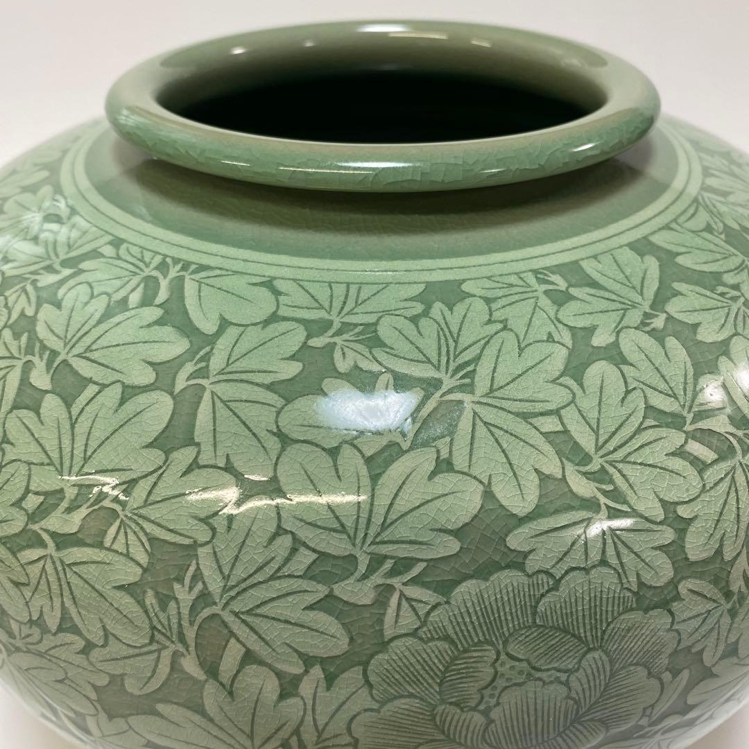 韓国 高麗 青磁 壺 搔き落とし 牡丹 1点 韓国 東谷窯 金正黙