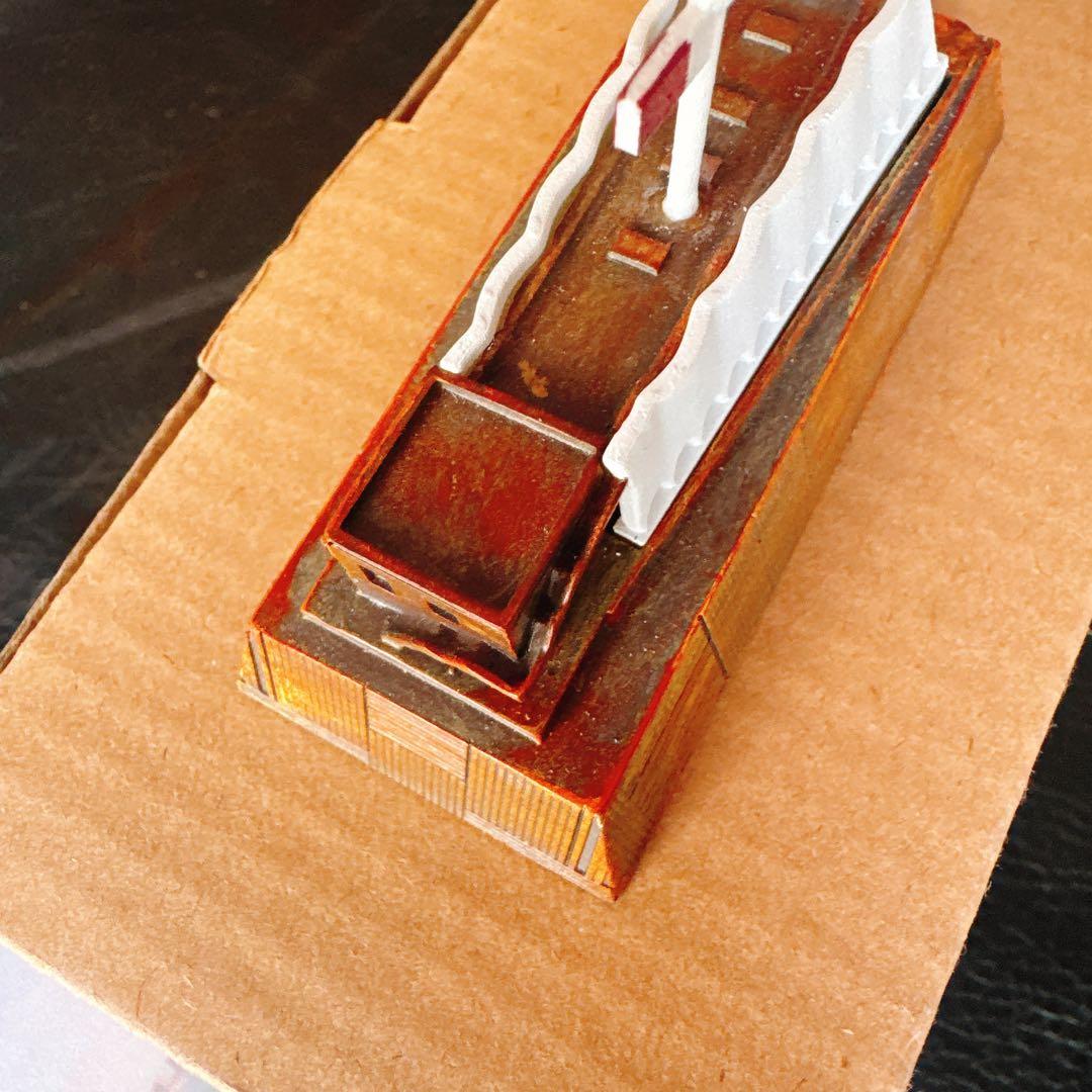 【豪華ガイドマップ付き】カタール館　木製のパビリオン模型　新品未使用